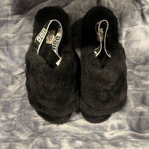 UGG Women's Black Fluffy Slippers